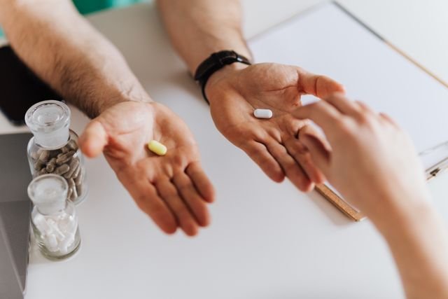 what can pharmacists prescribe in Calgary