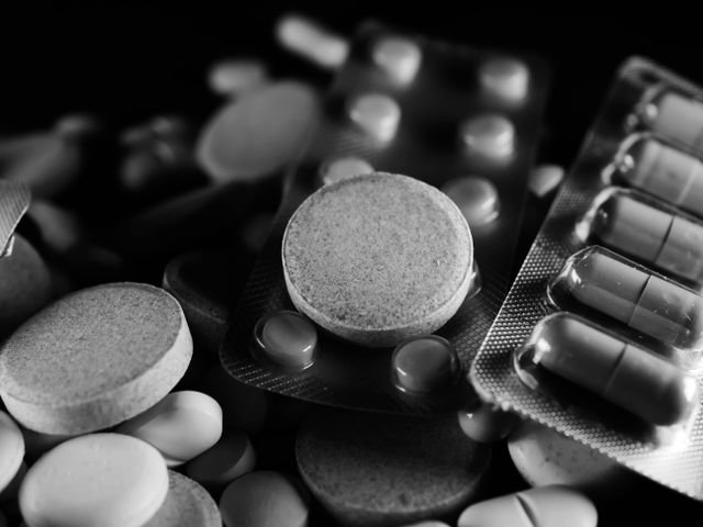 Can Pharmacists Prescribe Antibiotics in Alberta